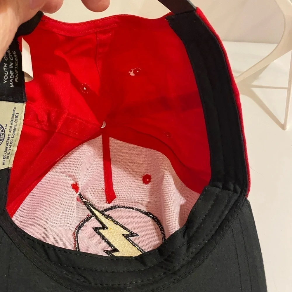 DC Comics Snap Back Hat Youth Size (CN)